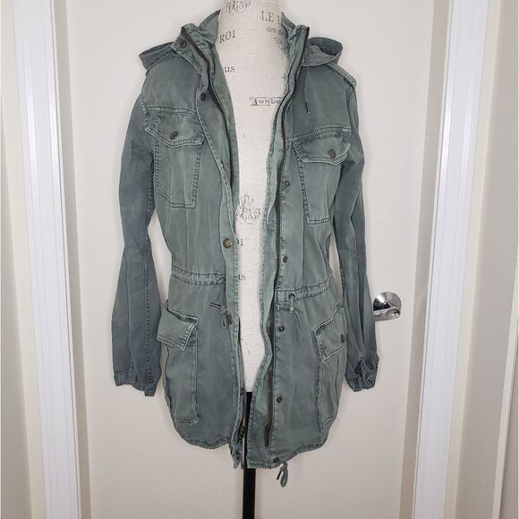 TALULA Aritzia Spring Summer Jacket - Picture 6 of 13